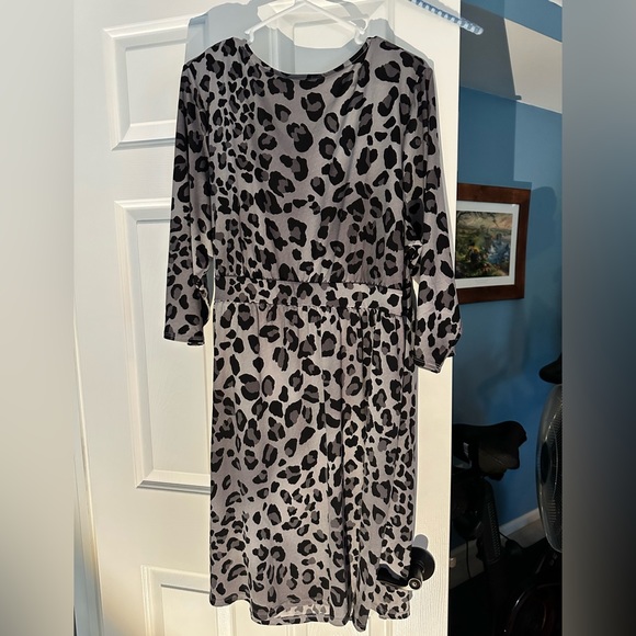 Lane Bryant wrap dress gray and black leopard print - Picture 3 of 3